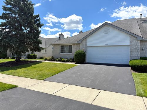 8821 Bluebird Dr, Tinley Park, IL, 60487-9564 | Card Image