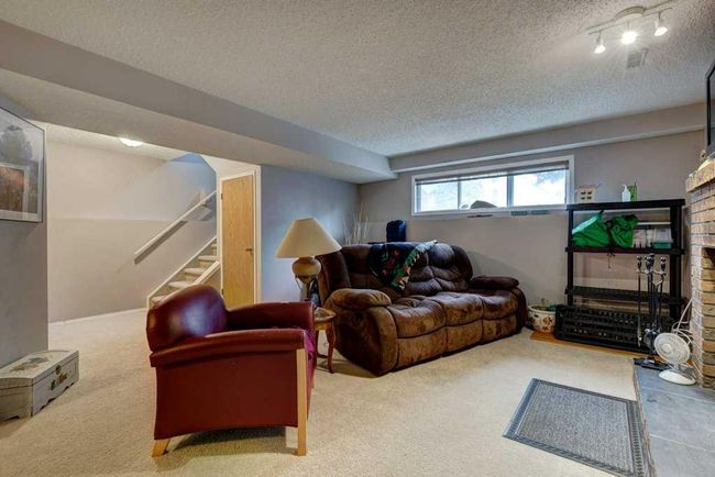 127 Millcrest Way Sw, Home with 4 bedrooms, 2 bathrooms and 2 parking in Calgary AB | Image 20
