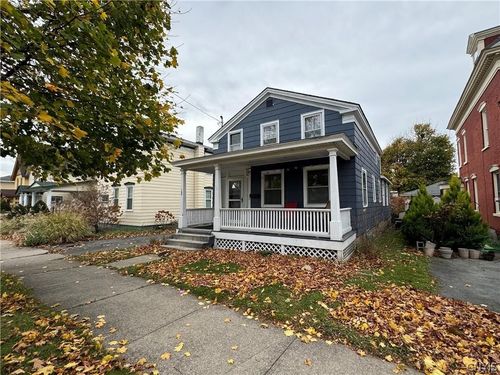 152 E 4th St, Oswego, NY, 13126-2712 | Card Image