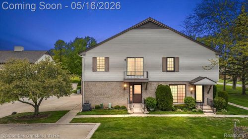 35164 N Bay Cir, Harrison Twp, MI, 48045-3200 | Card Image