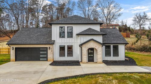 1024 Gay St, Dandridge, TN, 37725-4864 | Card Image