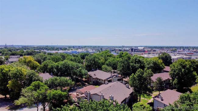 E - 6370 S 80 Th East Ave, Condo with 2 bedrooms, 3 bathrooms and null parking in Tulsa OK | Image 35