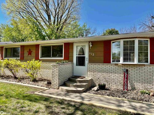 112 Winnebago Way, Forest City, IA, 50436-2211 | Card Image