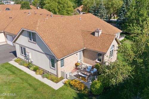 312 Turnbury Ln, Perrysburg, OH, 43551-1985 | Card Image
