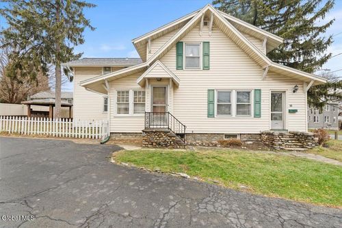 18 Fairfield Ave, Colonie, NY, 12205-3406 | Card Image