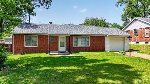 5545 Norway Dr, Saint Louis, MO, 63121-1439 | Card Image