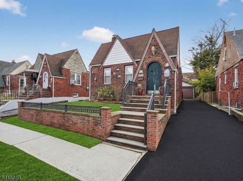 2096 Lentz Ave, Union, NJ, 07083-3807 | Card Image