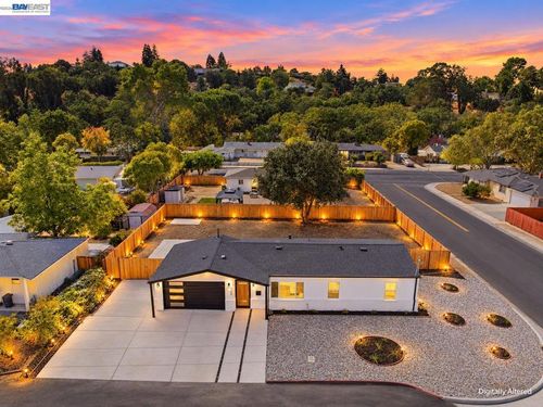 3200 Sheffield Pl, Concord, CA, 94518-1409 | Card Image