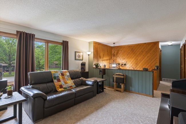 Living Room | Image 14
