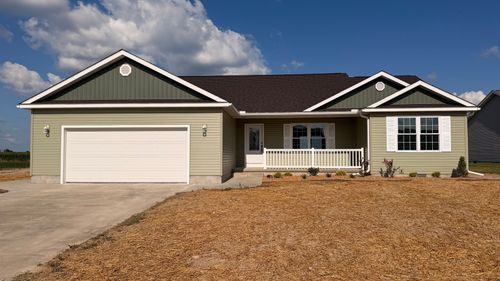 768 Fulton Dr, Centralia, IL, 62801-5072 | Card Image