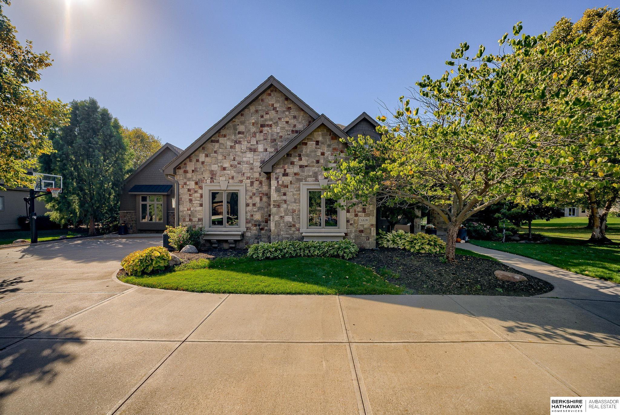 Ranch View Ln, Elkhorn, NE 68022