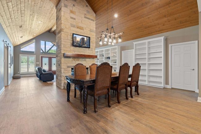 176 Cedar Creek Cir, Home with 5 bedrooms, 7 bathrooms and null parking in Cedar Creek TX | Image 7