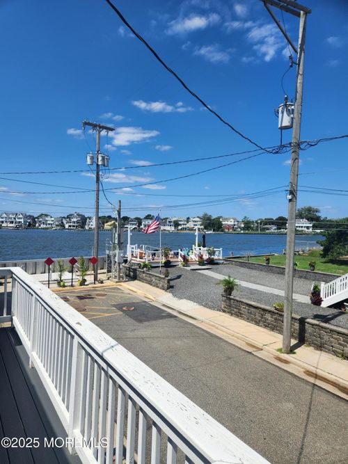 32 Beach St, Sea Bright, NJ, 07760-2210 | Card Image