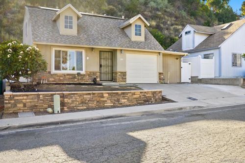 1880 Hanford Dr, San Diego, CA, 92111-6736 | Card Image