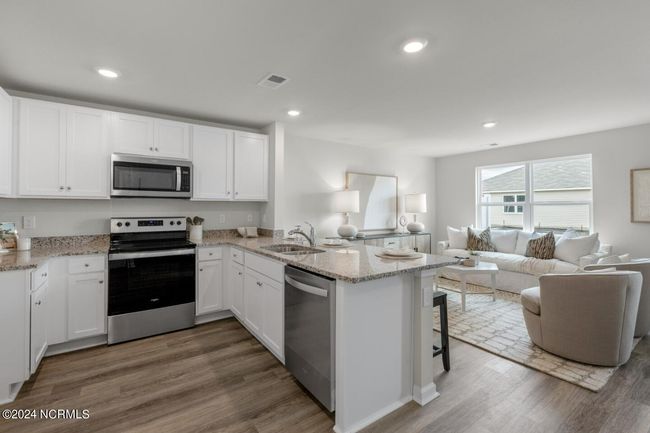 Image is similar to actual home. Colors/finishes may vary. | Image 5