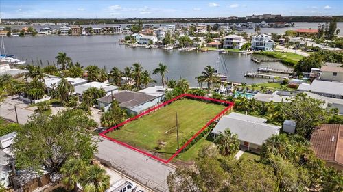 14033 E Parsley Dr, MADEIRA BEACH, FL, 33708-2301 | Card Image