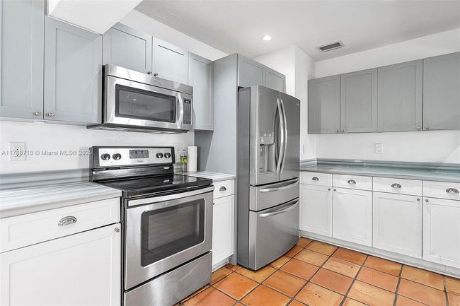 1055 Ne 120 Th St, House other with 4 bedrooms, 2 bathrooms and null parking in Biscayne Park FL | Image 20