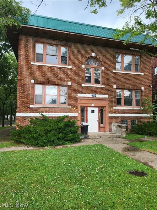 2-918 Copley Road, Akron, OH, 44320 | Card Image