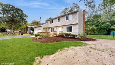 2 Justin Avenue, House other with 4 bedrooms, 3 bathrooms and null parking in Dix Hills NY | Image 2