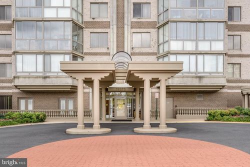 702-19375 Cypress Ridge Ter, LEESBURG, VA, 20176-5187 | Card Image