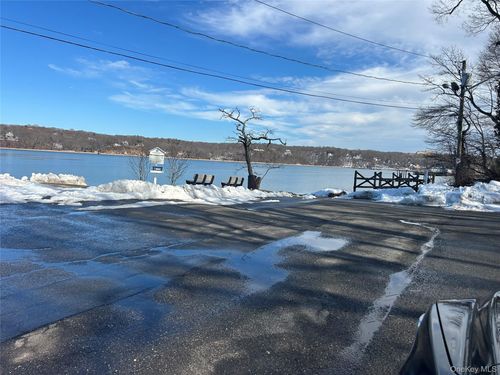 7 Cedar Ave, Setauket, NY, 11733-4007 | Card Image