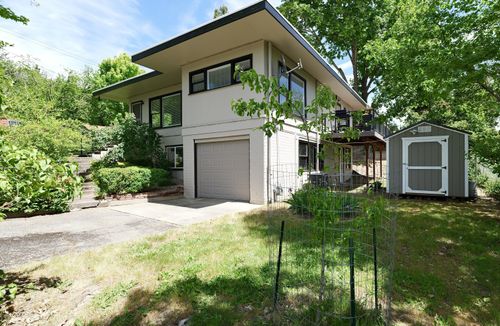 1141 Nw Sunset Dr, Grants Pass, OR, 97526-1168 | Card Image