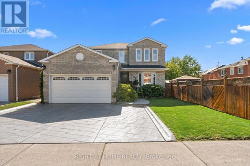 5382 Huntingfield Drive, Mississauga (Hurontario), ON, L5R2E8 | Card Image