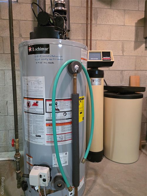 819 Meadow Dr, Davison, MI, 48423-1047 | Card Image