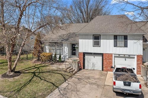 7732 W 152nd Ter, Overland Park, KS, 66223-2856 | Card Image