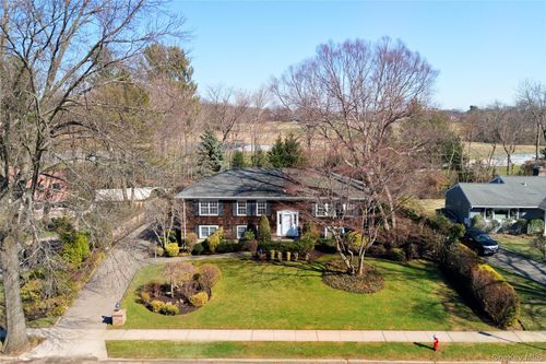 189 Rockaway Ave, Garden City, NY, 11530-1429 | Card Image