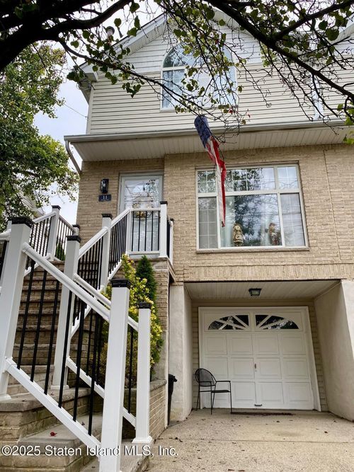 11 Jessica Ln, Staten Island, NY, 10309-1967 | Card Image
