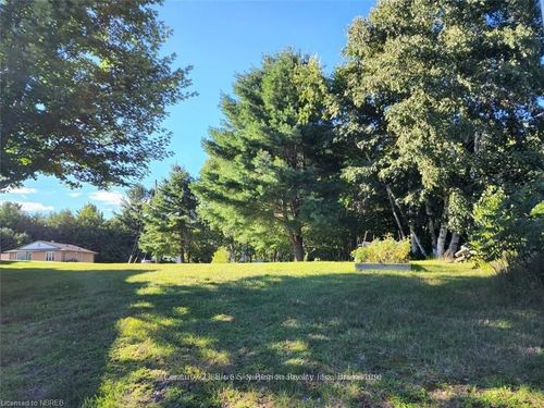 24 Villeneuve Crescent, West Nipissing, ON, P2B3G8 | Card Image