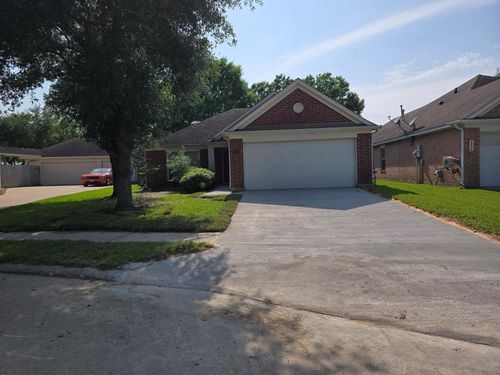 2910 Plum Lake Dr, Pearland, TX, 77584-8774 | Card Image