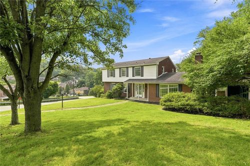 116 Hawthorne Dr, Pittsburgh, PA, 15235-5203 | Card Image