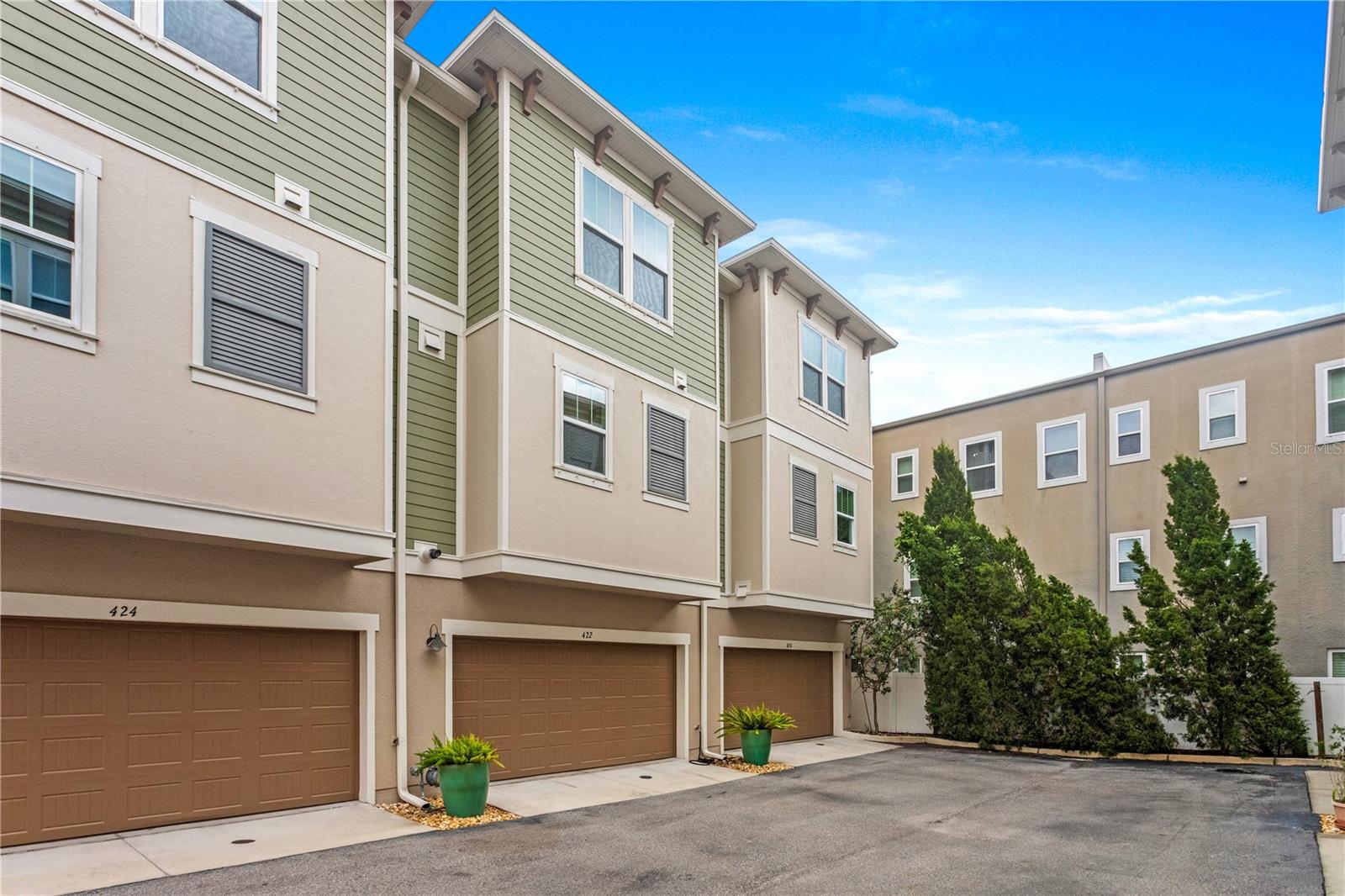 Lincoln Ave, Tampa, FL 33609