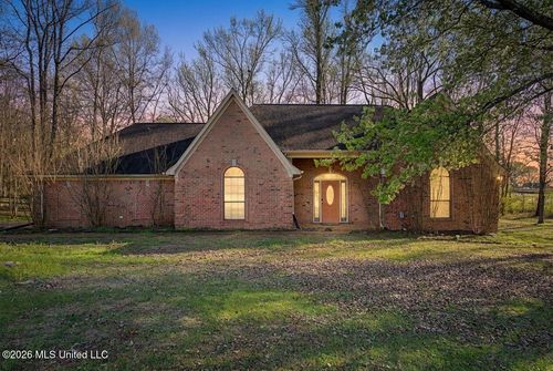 9035 Cedar Creek Dr, Olive Branch, MS, 38654-8863 | Card Image