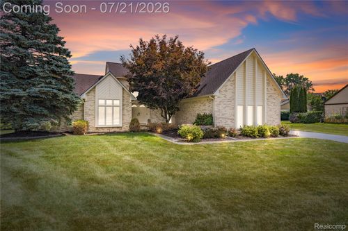 8146 Steven Ct, Canton, MI, 48187-2529 | Card Image