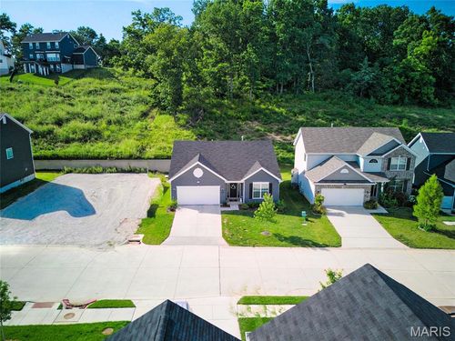 1207 Winding Bluffs Way, Fenton, MO, 63026-5537 | Card Image