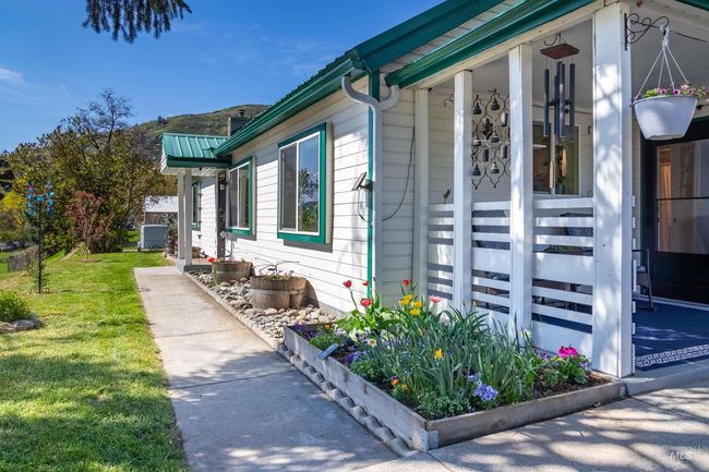 305 3 Rd St, House other with 2 bedrooms, 2 bathrooms and null parking in Juliaetta ID | Image 30