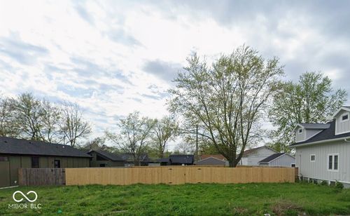 912 Saint Peter St, Indianapolis, IN, 46203-1457 | Card Image