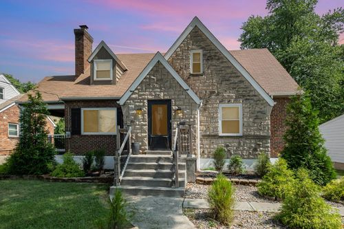 1712 Stonybrook Dr, Cincinnati, OH, 45237 | Card Image