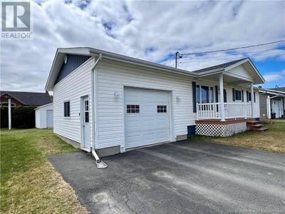 727 4 E Ave, House other with 3 bedrooms, 2 bathrooms and null parking in Grand Falls NB | Image 3