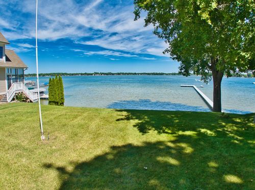 633 Pearl Beach Rd, Coldwater, MI, 49036-8072 | Card Image