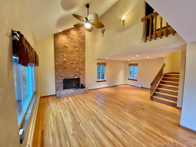 229 New Rd, House other with 2 bedrooms, 3 bathrooms and null parking in Avon CT | Image 9