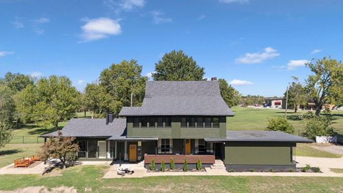 1803 Washington Dr, Miami, OK, 74354-3945 | Card Image