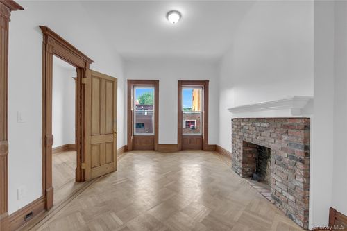 490 Hancock St, Brooklyn, NY, 11233-1017 | Card Image