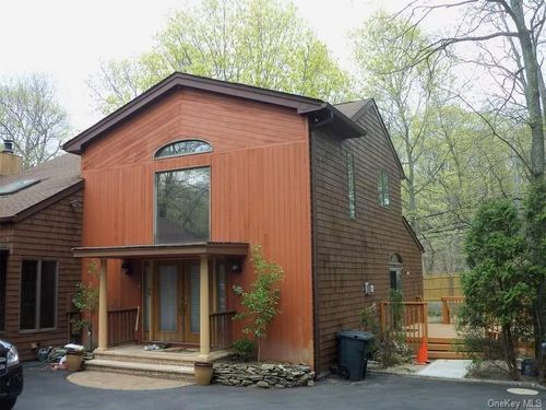 1 Brothers Ct, Dix Hills, NY, 11746-4932 | Card Image