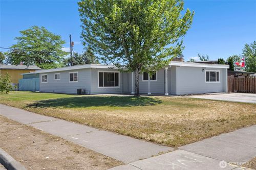 1003 S Evergreen Drive, Moses Lake, WA, 98837 | Card Image