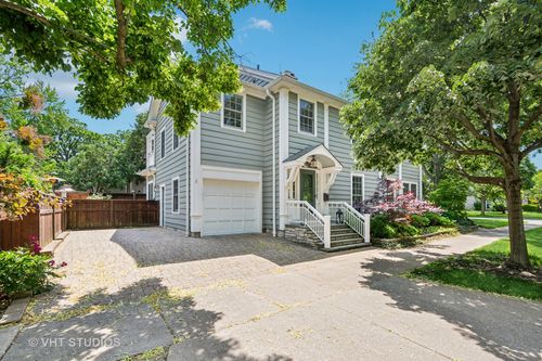 720 Willow Rd, Winnetka, IL, 60093-3848 | Card Image