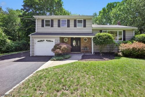 7 Mansfield Ct, Livingston, NJ, 07039-1311 | Card Image